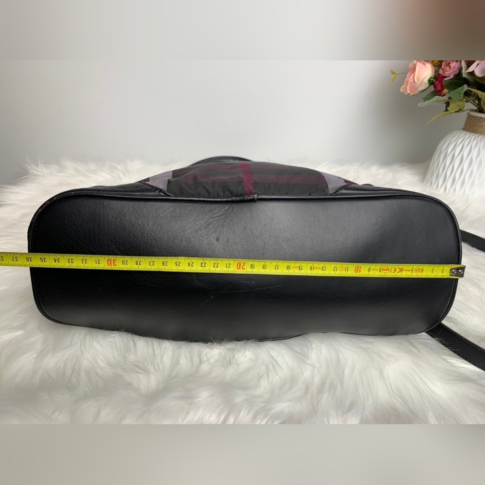 Burberry Tote Bag - Picture 12 of 17